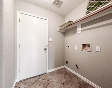5739 Westminster Village Dr - Photo Thumbnail 22