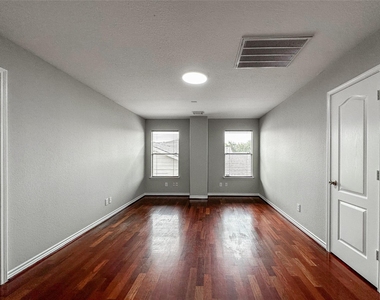 5739 Westminster Village Dr - Photo Thumbnail 28