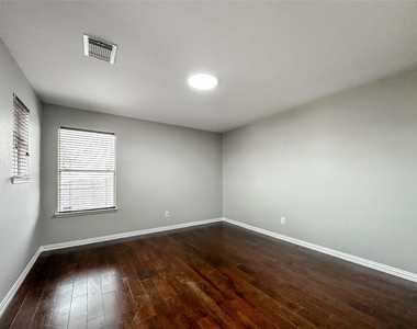 5739 Westminster Village Dr - Photo Thumbnail 32