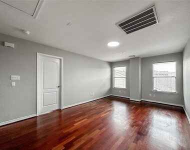 5739 Westminster Village Dr - Photo Thumbnail 27