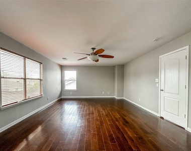 5739 Westminster Village Dr - Photo Thumbnail 35