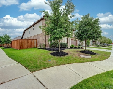 11730 Twin Creeks Hill Drive - Photo Thumbnail 24