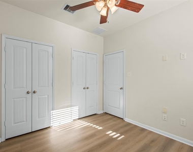 9430 Harmony Lake Lane - Photo Thumbnail 8