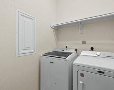 9430 Harmony Lake Lane - Photo Thumbnail 20