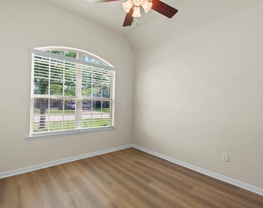 9430 Harmony Lake Lane - Photo Thumbnail 7