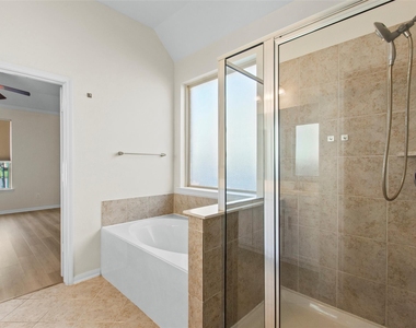 9430 Harmony Lake Lane - Photo Thumbnail 18
