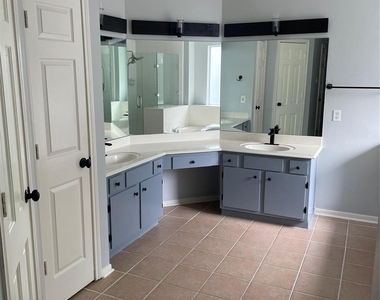 11115 Winspring Drive - Photo Thumbnail 6