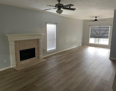 11115 Winspring Drive - Photo Thumbnail 3