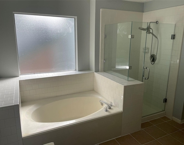 11115 Winspring Drive - Photo Thumbnail 7