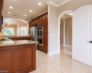 2915 Coco Lakes Drive - Photo Thumbnail 18