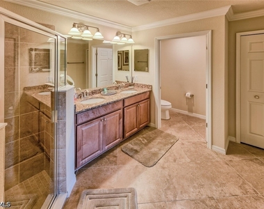 9512 Napoli Lane - Photo Thumbnail 14