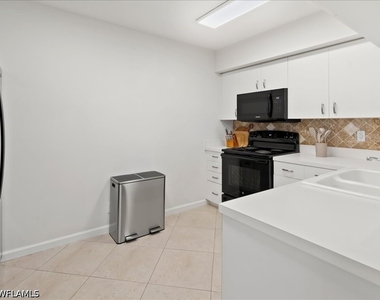 990 Cape Marco Drive - Photo Thumbnail 18