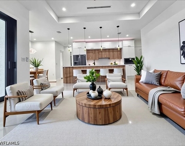 1321 Ne 19th Terrace - Photo Thumbnail 13