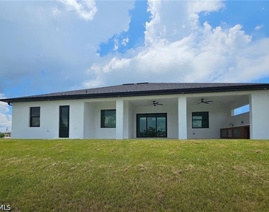1321 Ne 19th Terrace - Photo Thumbnail 4