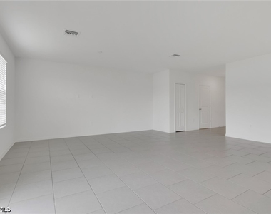 19550 Fairhill Court - Photo Thumbnail 3