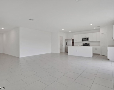 19550 Fairhill Court - Photo Thumbnail 5