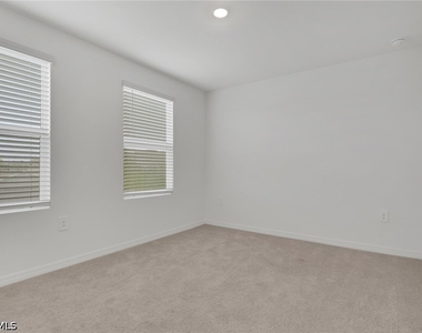 19550 Fairhill Court - Photo Thumbnail 27