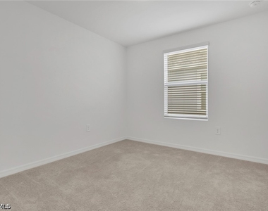 19550 Fairhill Court - Photo Thumbnail 24