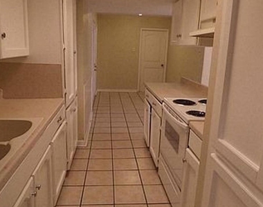 3931 Rosebud Drive - Photo Thumbnail 5