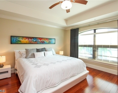9123 Strada Place - Photo Thumbnail 35