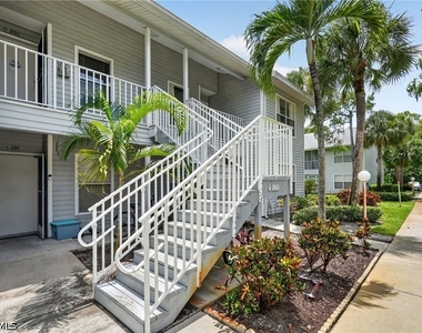 1915 Courtyard Way - Photo Thumbnail 1