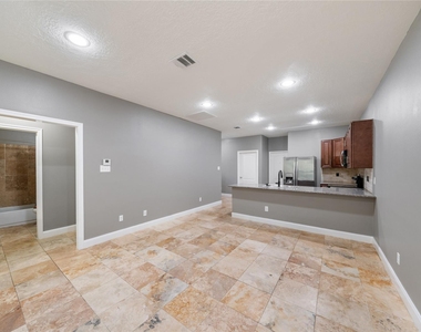 307 Covecrest Drive - Photo Thumbnail 8