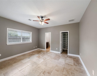 307 Covecrest Drive - Photo Thumbnail 13