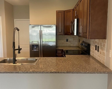 307 Covecrest Drive - Photo Thumbnail 3