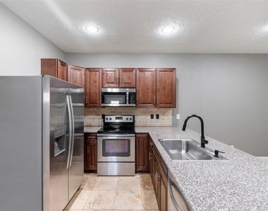 307 Covecrest Drive - Photo Thumbnail 6