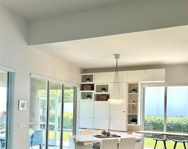 5476 Katia Court - Photo Thumbnail 3