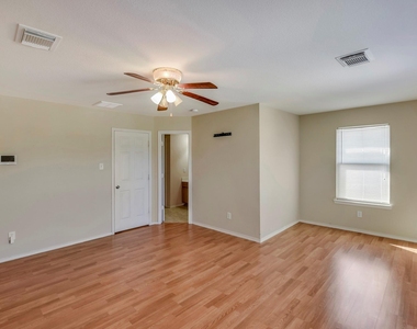 18231 Valebluff Lane - Photo Thumbnail 4