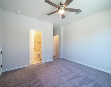 4706 Llano Loop - Photo Thumbnail 30