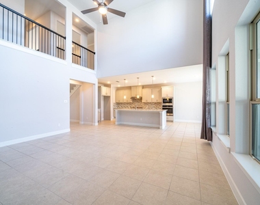 4706 Llano Loop - Photo Thumbnail 14