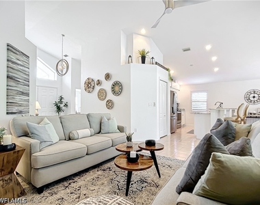 8452 Indian Wells Way - Photo Thumbnail 5