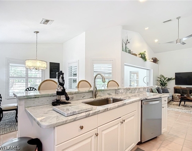 8452 Indian Wells Way - Photo Thumbnail 13