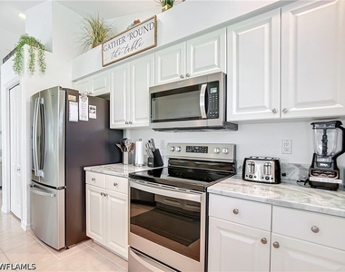 8452 Indian Wells Way - Photo Thumbnail 14