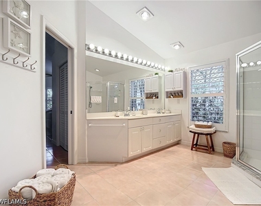 8452 Indian Wells Way - Photo Thumbnail 32