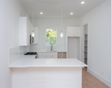 6730 Peerless Street - Photo Thumbnail 15