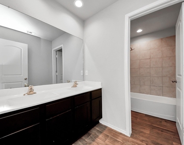 4406 Andorno Drive - Photo Thumbnail 33