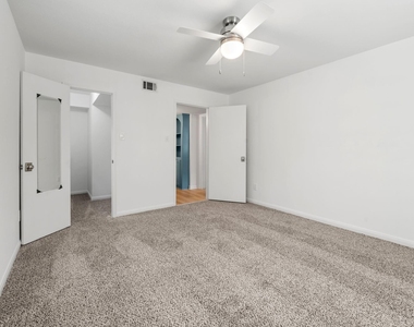12966 Trail Hollow Drive - Photo Thumbnail 15