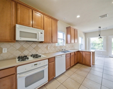 8811 Sun Haven Lane - Photo Thumbnail 7
