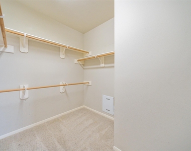 8811 Sun Haven Lane - Photo Thumbnail 16