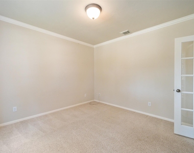 8811 Sun Haven Lane - Photo Thumbnail 4