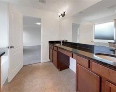 12830 Regal Oaks Bend Lane - Photo Thumbnail 12