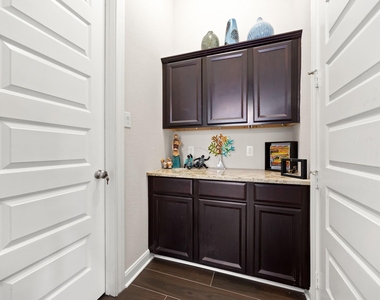 25819 Oakwood Knoll Drive - Photo Thumbnail 12