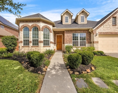 25819 Oakwood Knoll Drive - Photo Thumbnail 1