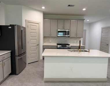 28934 Lupo River Court - Photo Thumbnail 4