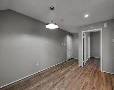 12900 Walden Road - Photo Thumbnail 6