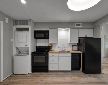 12900 Walden Road - Photo Thumbnail 3