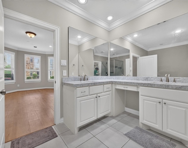 13423 Preston Cliff Court - Photo Thumbnail 20